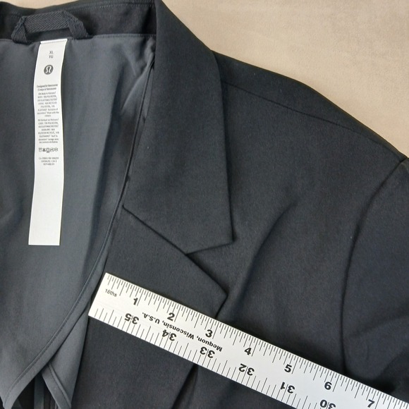 Lululemon LW3HLDS XL Womens Blazer NWT Black‎ Stretch Twill 22x31 $198 MSRP - Picture 10 of 16